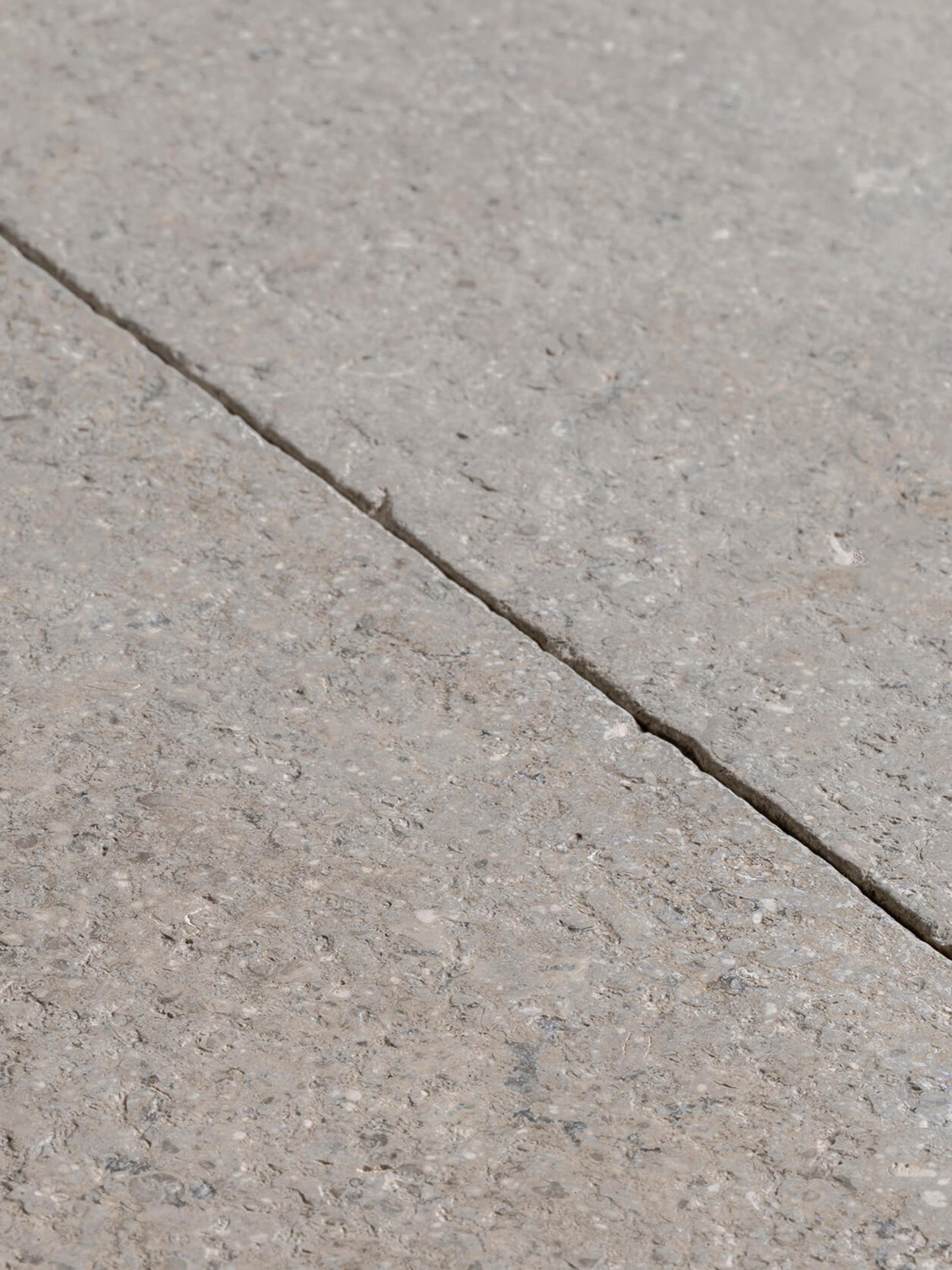 Limestone Egipcio Gem Light Acid Tumbled