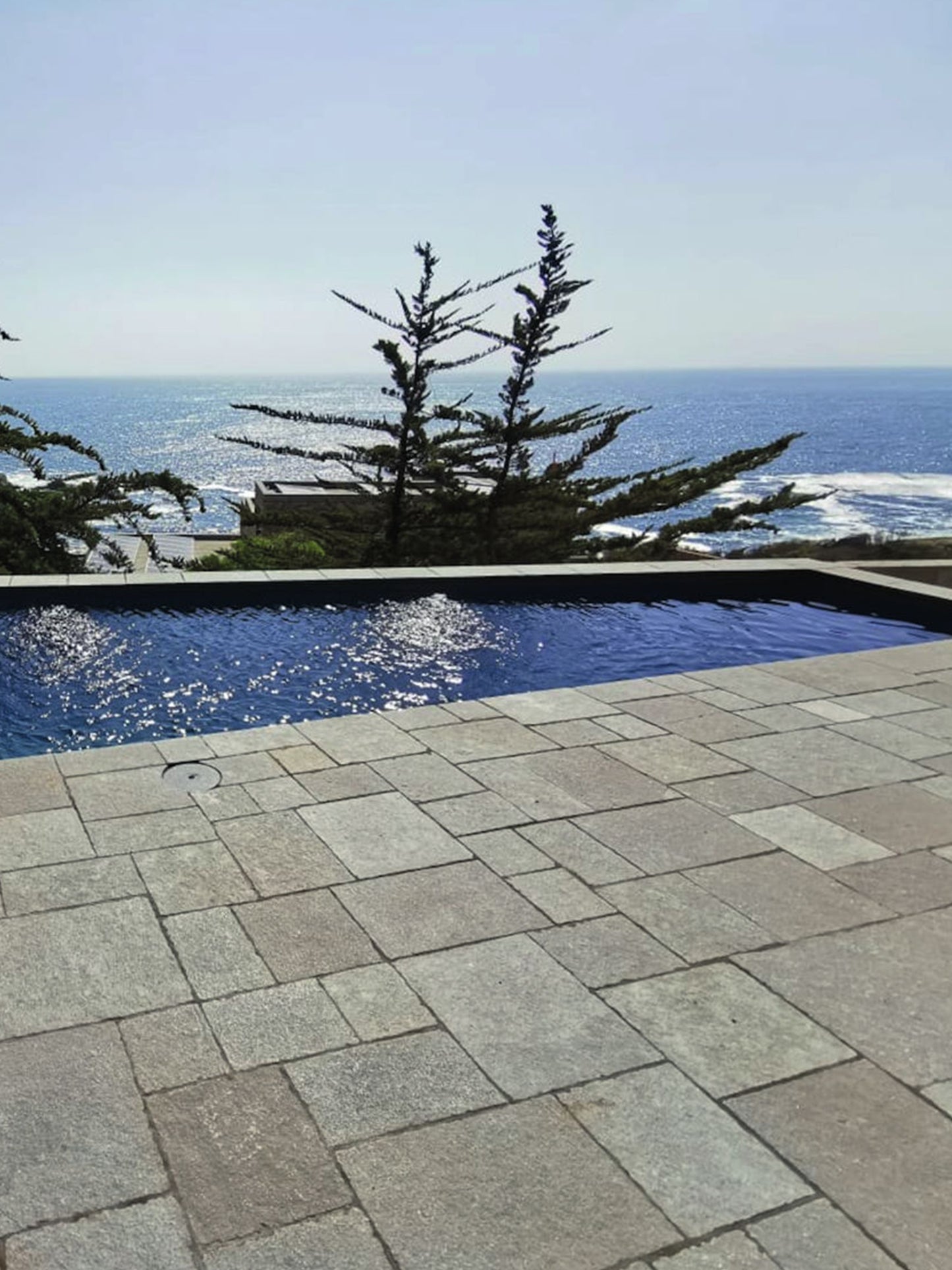 Limestone Tandur Grey Hand cut edges