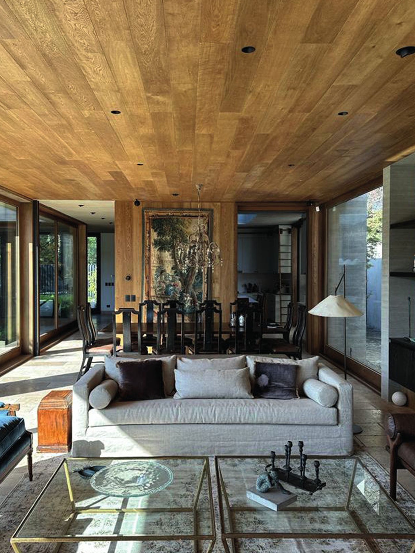 VIF 1904 Cielos y Muros